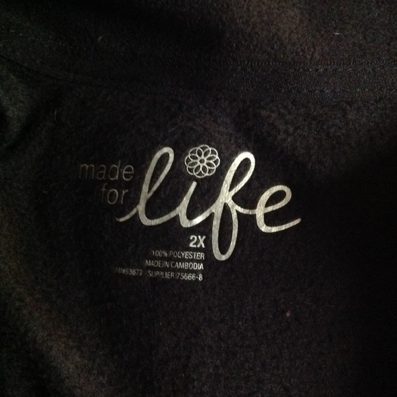 Women's black, 1/4 zip front, long sleeved size 2x - Picture 4 of 6